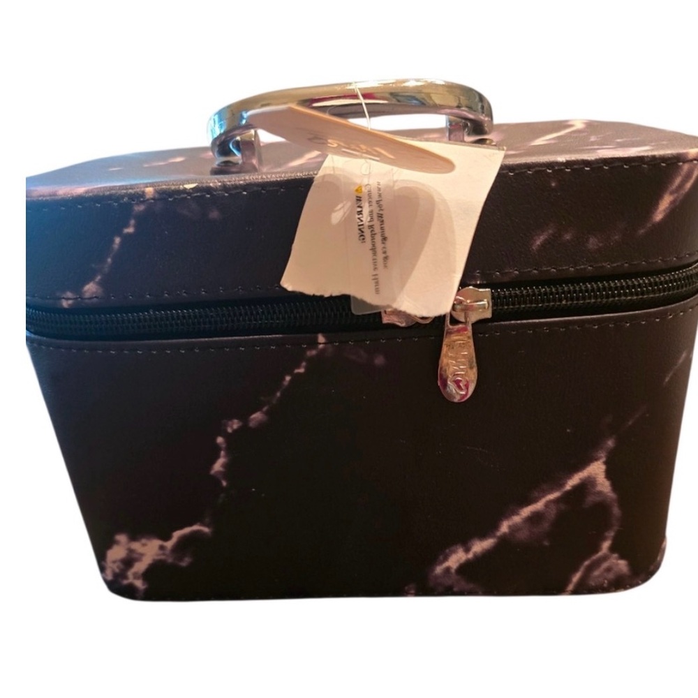 NWT Nordstrom Cosmetic Case